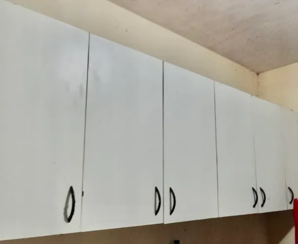 ARMÁRIO SUSPENSO 6 PORTAS