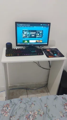 Escrivaninha de MDF