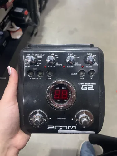 Pedaleira zoom g2 Guitar effects