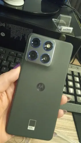 VENDO EDGE 70 COMPRADO HÁ POUCO MAIS DE UM MÊS, APARELHO IMPECÁVEL PARA PESSOAS EXIGENTES