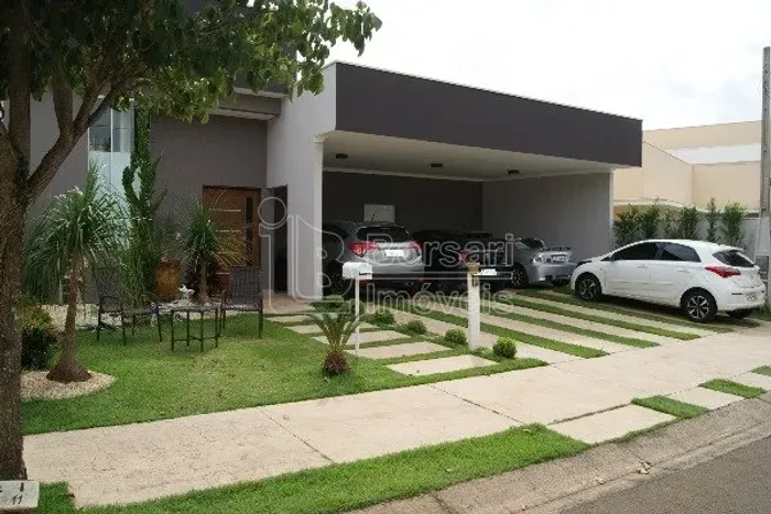 Venda de Casas / Condomínio na cidade de Araraquara