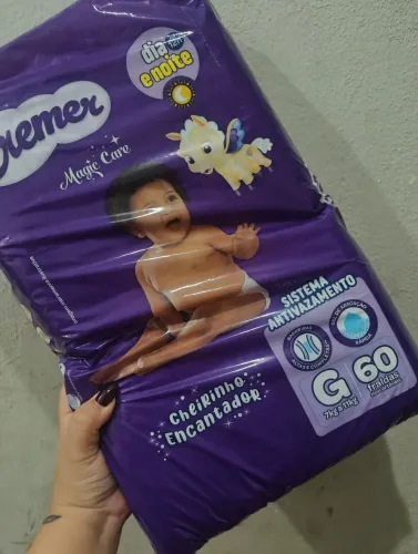 Vendo fralda da creme de fita tamanho G 60 unidades motivo da venda comprei errado