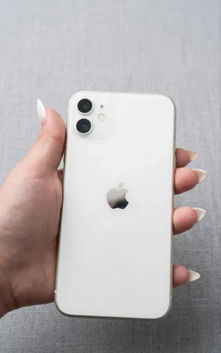 iPhone 11