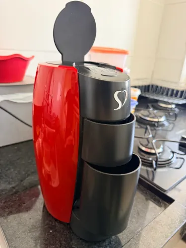 CAFETEIRA SEMI NOVA