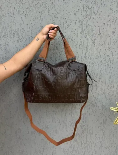 Bolsa Bau Schutz Transversal (38 x 30 x 18) Tamanho Grande Textura Monograma Alças de Ombr