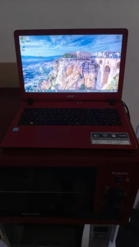 Notebook Acer i5 sexta geração