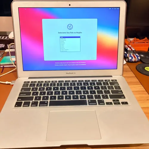 MacBook Air Early 2014 - 128GB - 4GB RAM