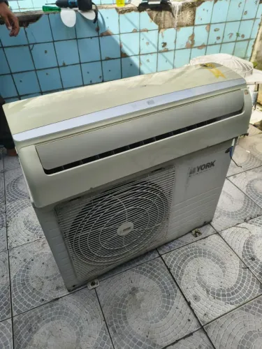 Ar condicionado 