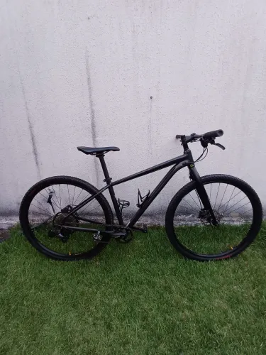 Bicicleta Cannondale 29 MTB