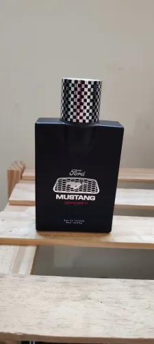 Perfume Ford Mustang Sport eau de toilette usado poucas vezes