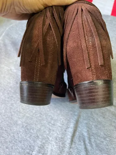Bota com franjas Arezzo