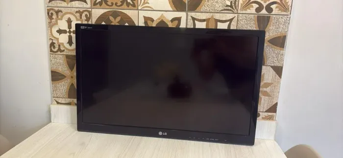 Vendo Televisão Monitor 24 polegadas LG