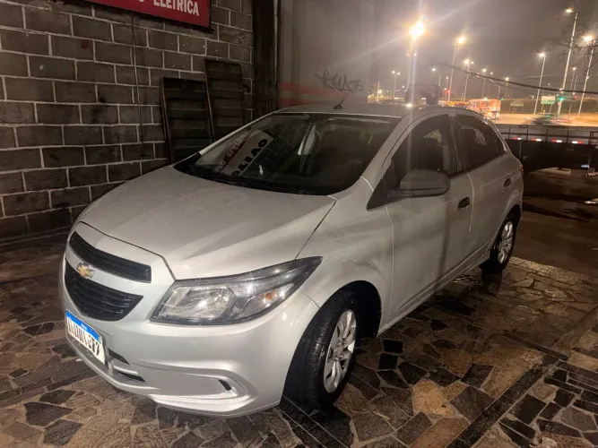 ALUGO CHEVROLET ONIX PARA APLICATIVO (UBER/99)