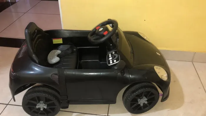 Carrinho Elétrico Infantil Preto Veículo Motorizado Seguro  Divertidoy Autonomia 