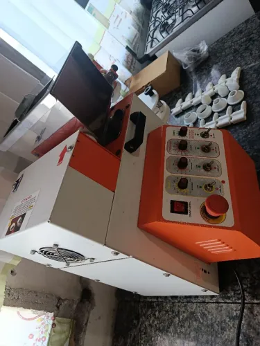Vendo máquina de salgados compacta print