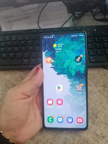 Celular S20FE