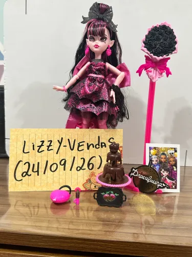 Boneca Monster High Draculaura G3 Monster Ball *LEIA TODA A DESCRIÇÃO