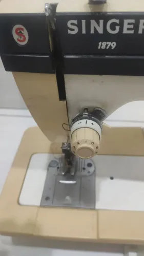 Máquina de costura Singer