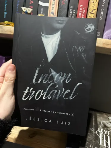 Livro incontrolável da Jessica Luiz, editora unicorn books 