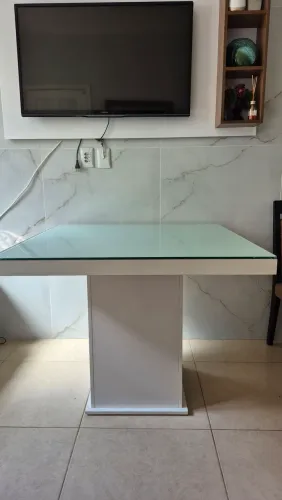 MESA DE JANTAR 4 LUGARES