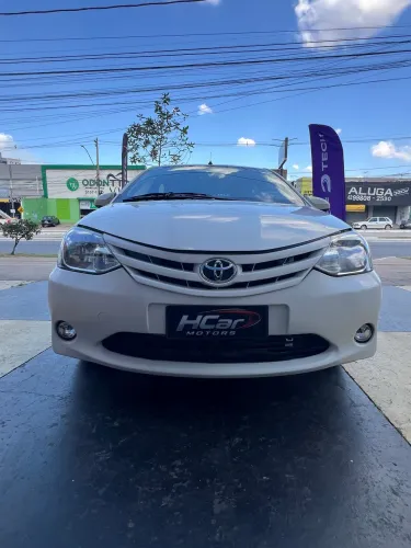 Toyota Etios X 1.3 Flex 16V 5P Mec. 2014