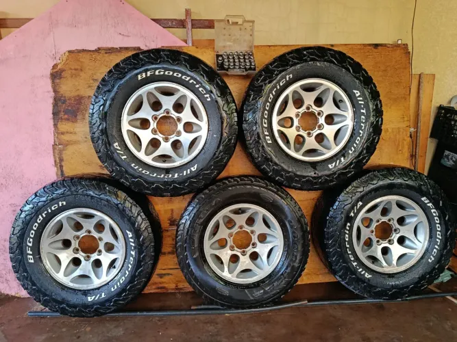 Rodas da Pajero