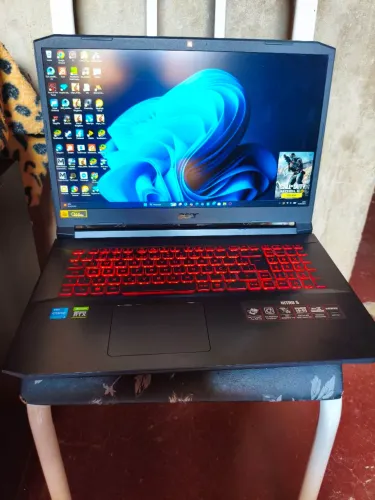 Notebook gamer, em excelente estado, só precisa de uma limpeza