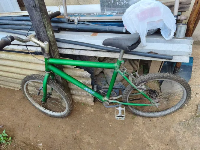 Bicicleta aro 20 pra reforma 