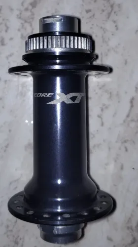 Cubo Shimano boost XT