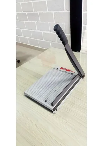 Guilhotina Facão 30cm para Papel - Nova, Nunca Usada