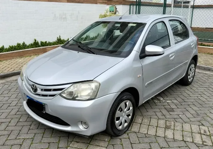Toyota Etios X 1.3 Flex 16V 5P Mec. 2014