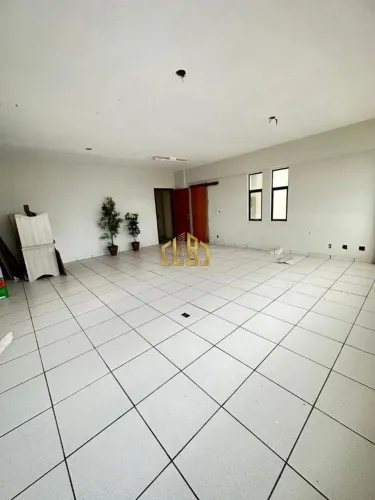 Excelente Sala Comercial a venda no Centro Empresarial de Várzea Grande Centro da cidade e