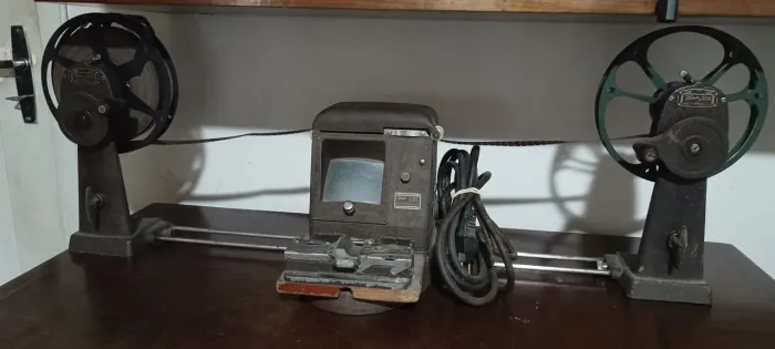 Visualizador Bell Howell de filmes 16 mm