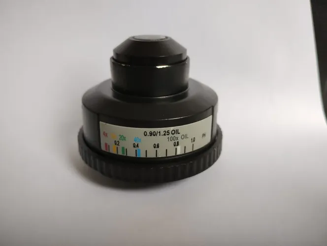 Condensador para microscópio biológico e de fase