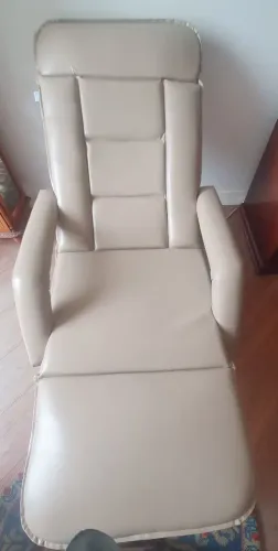 Vendo poltrona articulada seminova