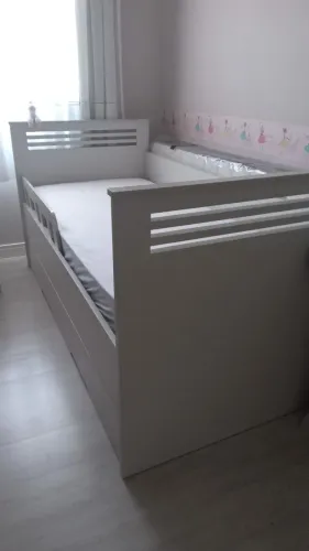 Cama com auxiliar em MDF