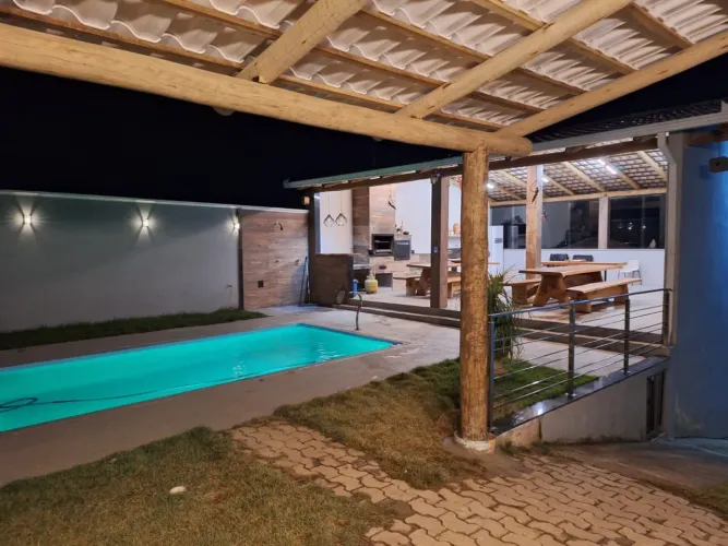 Espaço bem aconchegante pra vc descansar ou comemorar sua festa.