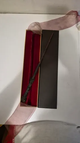 Varinha do Harry Potter Noblle Collection, comprada em Londres - Produto oficial.