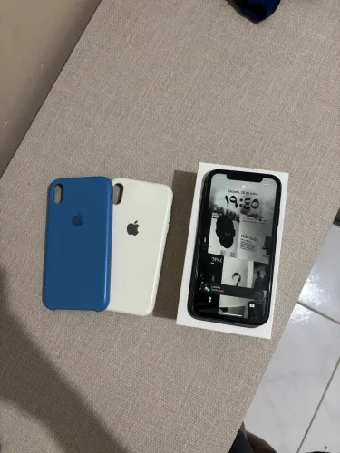 iPhone XR 128GB Preto + Caixa + Carregador
