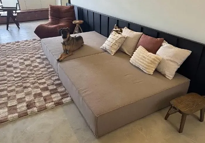 Sofá modular (2 peças de 1,30x1,30m e 30cm de altura)