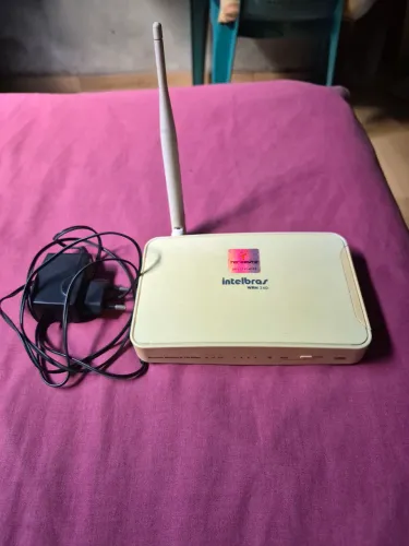 Roteador Wi-Fi Intelbras WRN 240i (Básico/Barato) - Funcionando