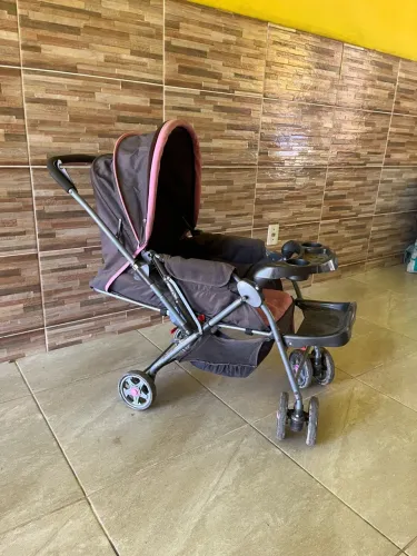 Carrinho e bebê conforto Cosco