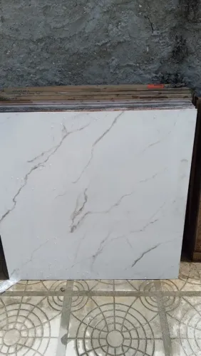 Porcelanato branco 30 metros