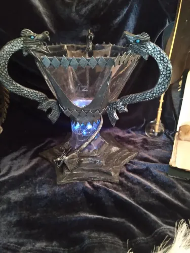 Taça tribruxo/luminária do Harry Potter 