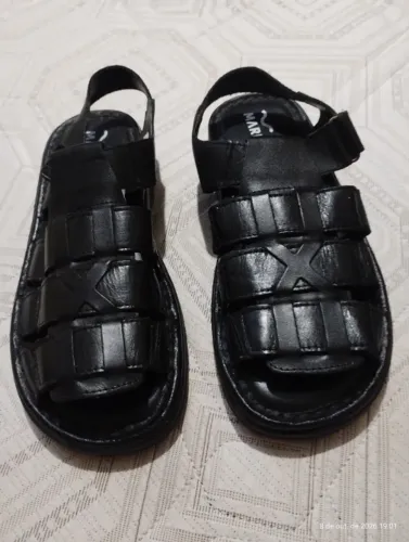 Sandália masculina de couro nova