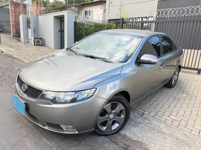 Kia Motors Cerato 1.6 16V Aut. 2011