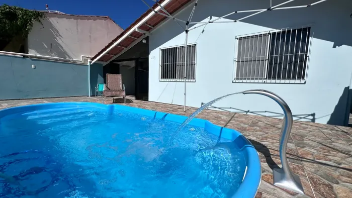Casa completa em Penha ? Piscina 250m Beto Carrero