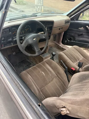 Chevrolet Monza GL 1.8 Efi/ SL/ L/ 650/barc. 2e4p (álcool) 1988