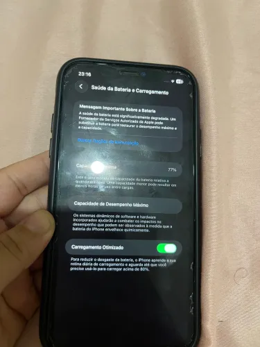 iPhone 11 trincado 