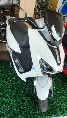 Moto voltz ev1 vermelha sport Honda Yamaha Shineray watts Dafra BAJAJ dominar